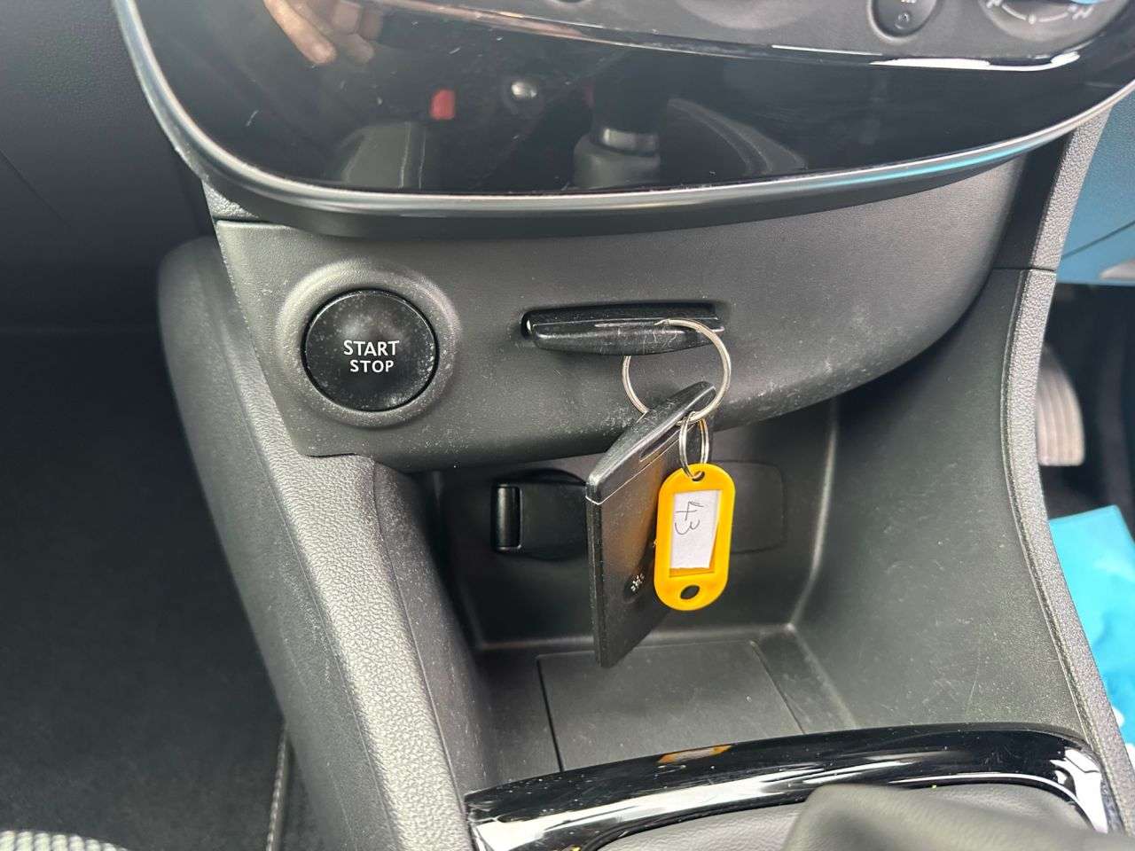 2019 RENAULT CLIO 2019 RENAULT CLIO