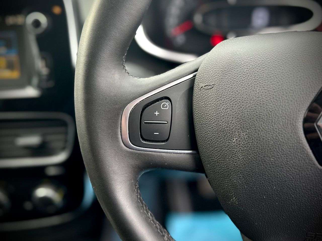 2019 RENAULT CLIO 2019 RENAULT CLIO