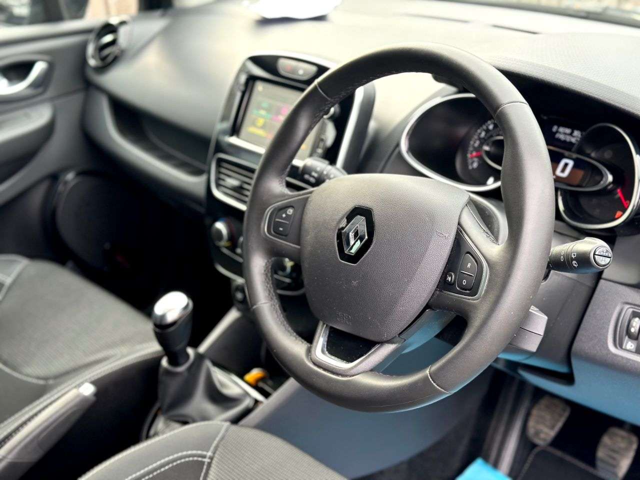 2019 RENAULT CLIO 2019 RENAULT CLIO