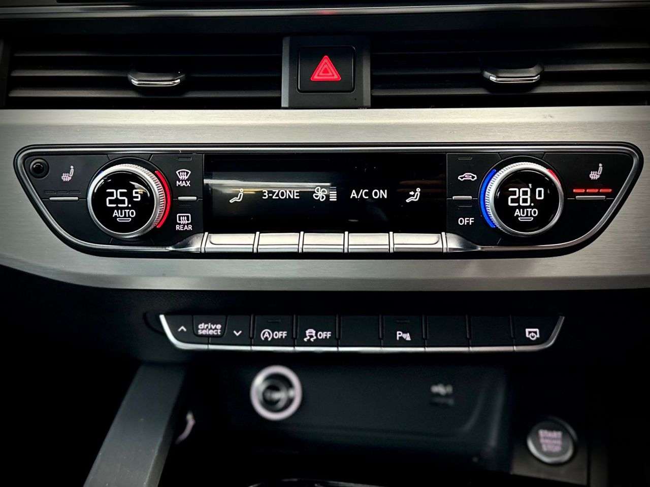 2020 AUDI A4 2020 AUDI A4