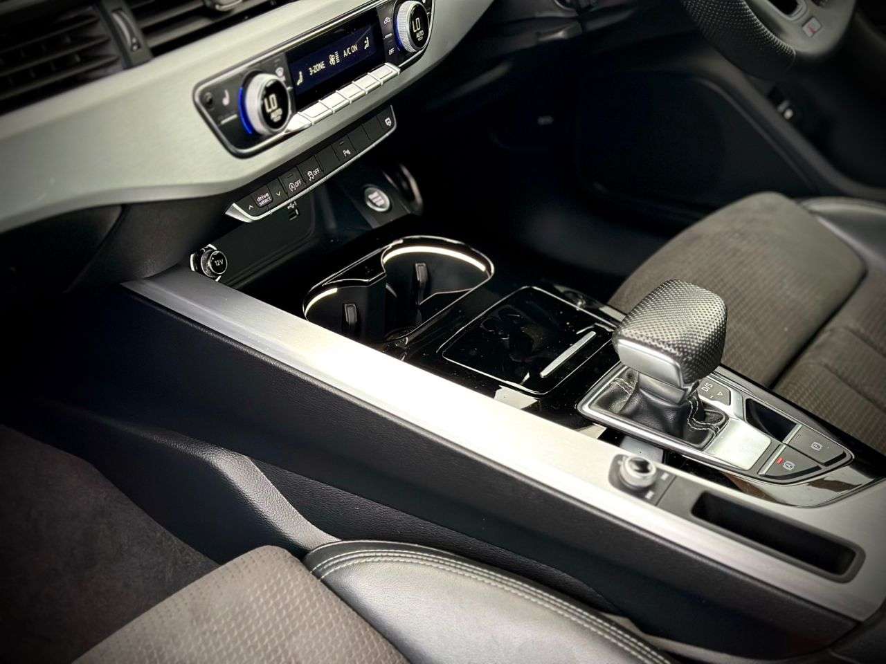 2020 AUDI A4 2020 AUDI A4