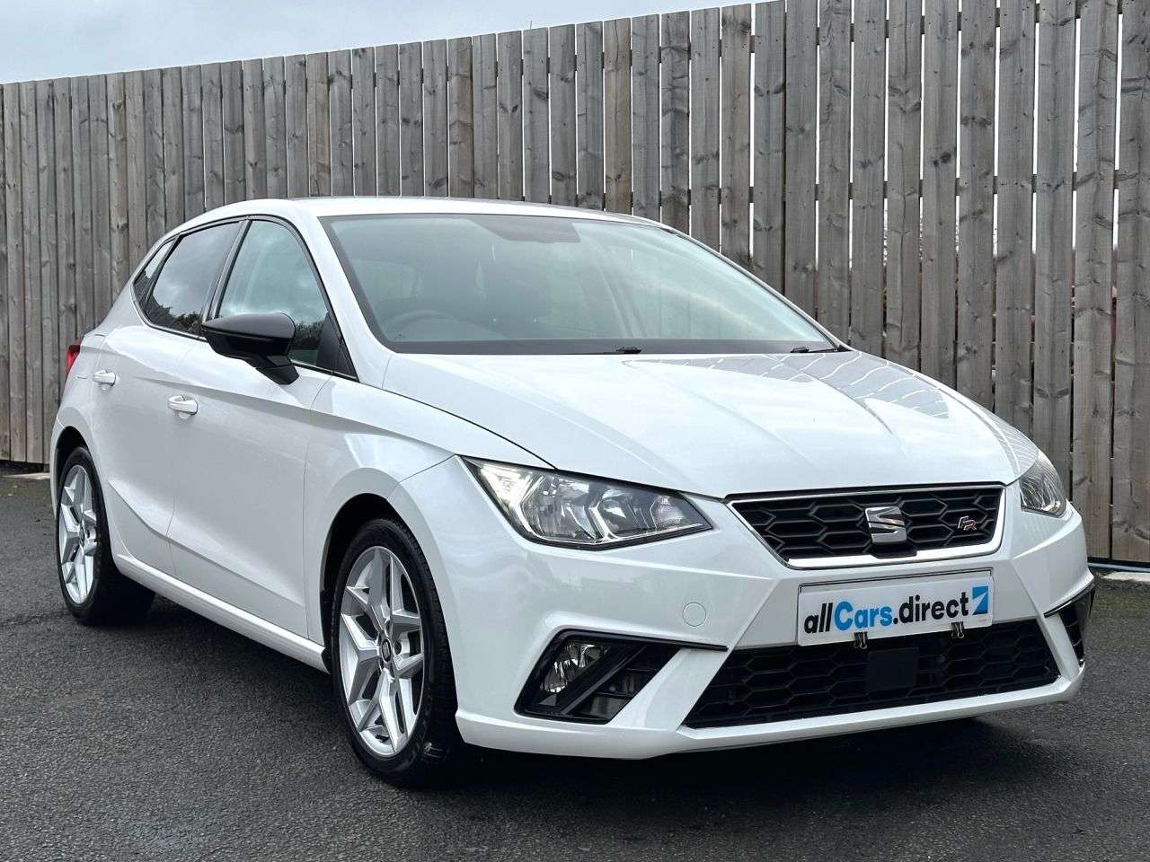 A 2017 SEAT IBIZA 1.0 TSI FR APPLE CAR PLAY! FSH! A 2017 SEAT IBIZA 1.0 TSI FR APPLE CAR PLAY! FSH!