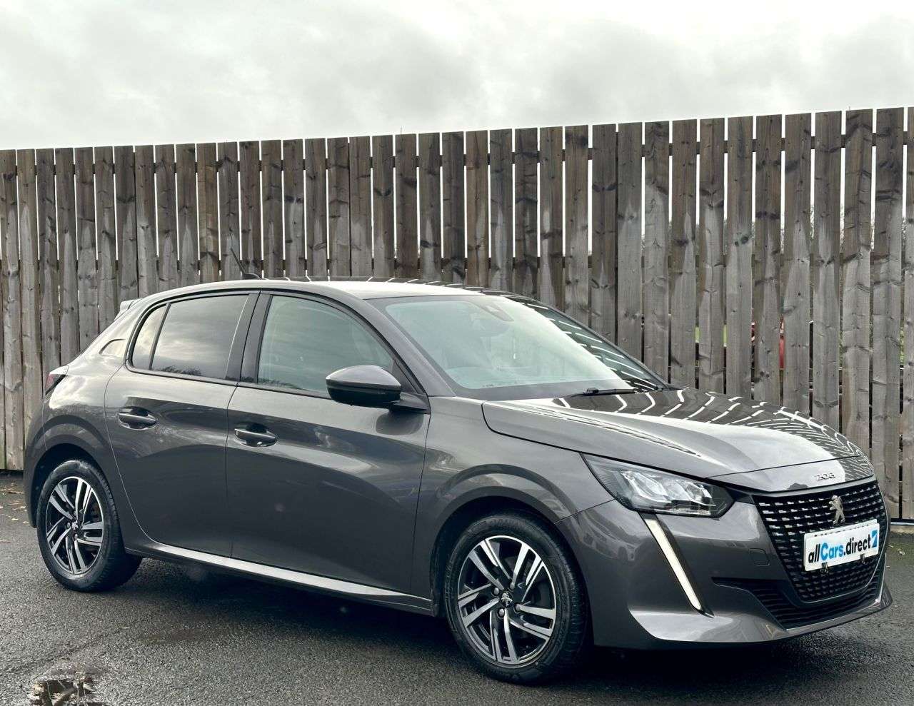 A 2021 PEUGEOT 208 1.2 PureTech Allure Premium APPLE CAR PLAY! A 2021 PEUGEOT 208 1.2 PureTech Allure Premium APPLE CAR PLAY!