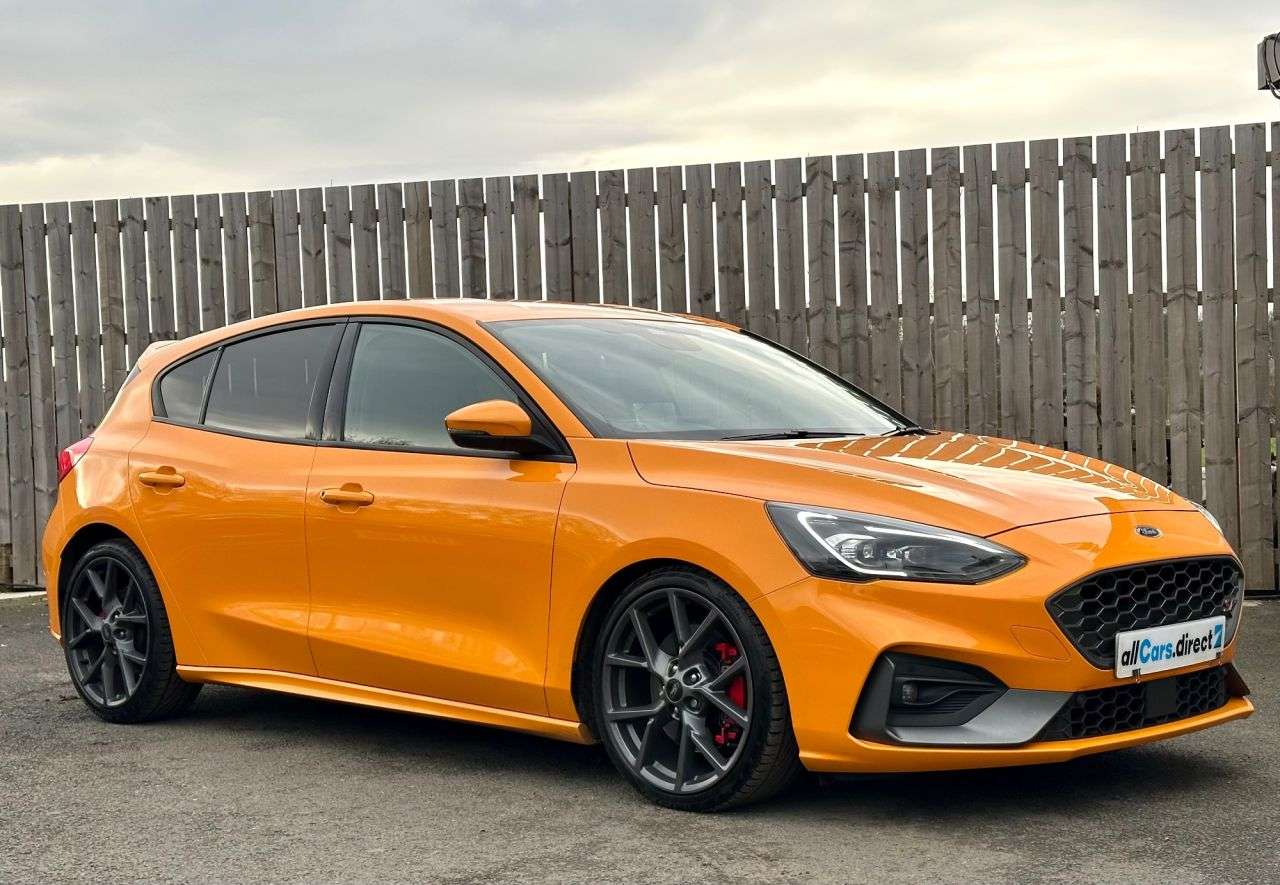 A 2022 FORD FOCUS 2.0 EcoBlue ST ONE OWNER FROM NEW! A 2022 FORD FOCUS 2.0 EcoBlue ST ONE OWNER FROM NEW!