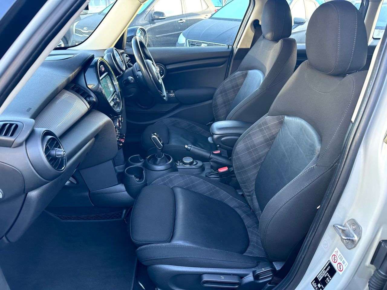 2018 MINI HATCH 2018 MINI HATCH