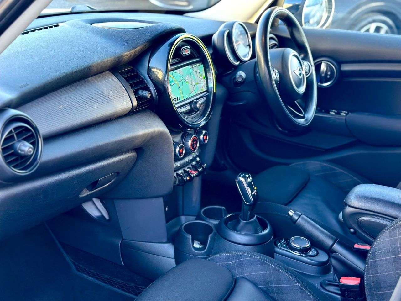 2018 MINI HATCH 2018 MINI HATCH