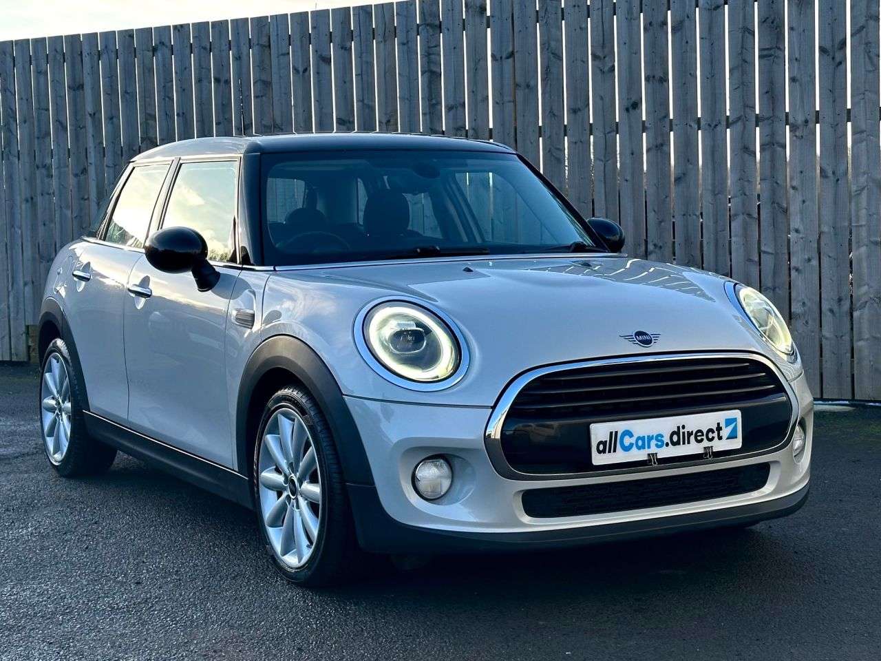 A 2018 MINI HATCH 1.5 Cooper D £7645 WORTH OF EXTRAS! A 2018 MINI HATCH 1.5 Cooper D £7645 WORTH OF EXTRAS!