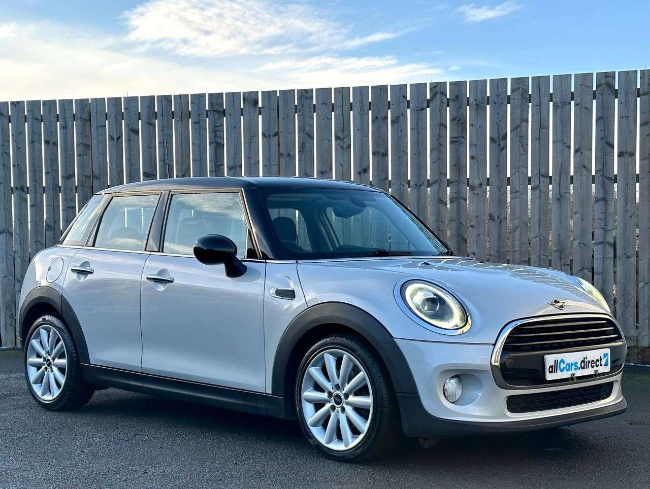 A 2018 MINI HATCH 1.5 Cooper D £7645 WORTH OF EXTRAS! A 2018 MINI HATCH 1.5 Cooper D £7645 WORTH OF EXTRAS!