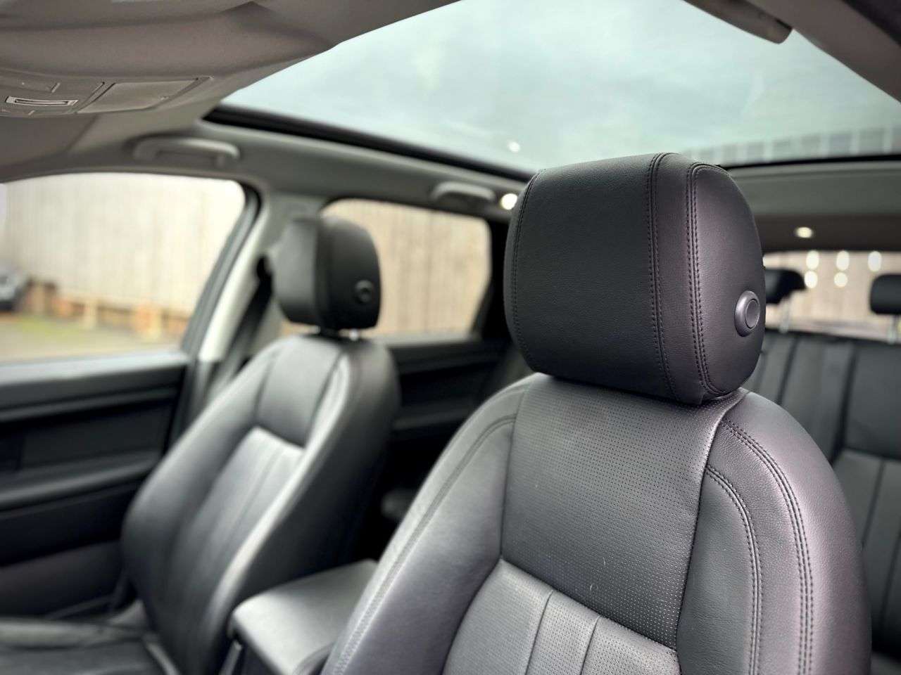 A 2018 LAND ROVER DISCOVERY SPORT 2.0 TD4 HSE Black GREAT VALUE 7 SEATER! A 2018 LAND ROVER DISCOVERY SPORT 2.0 TD4 HSE Black GREAT VALUE 7 SEATER!