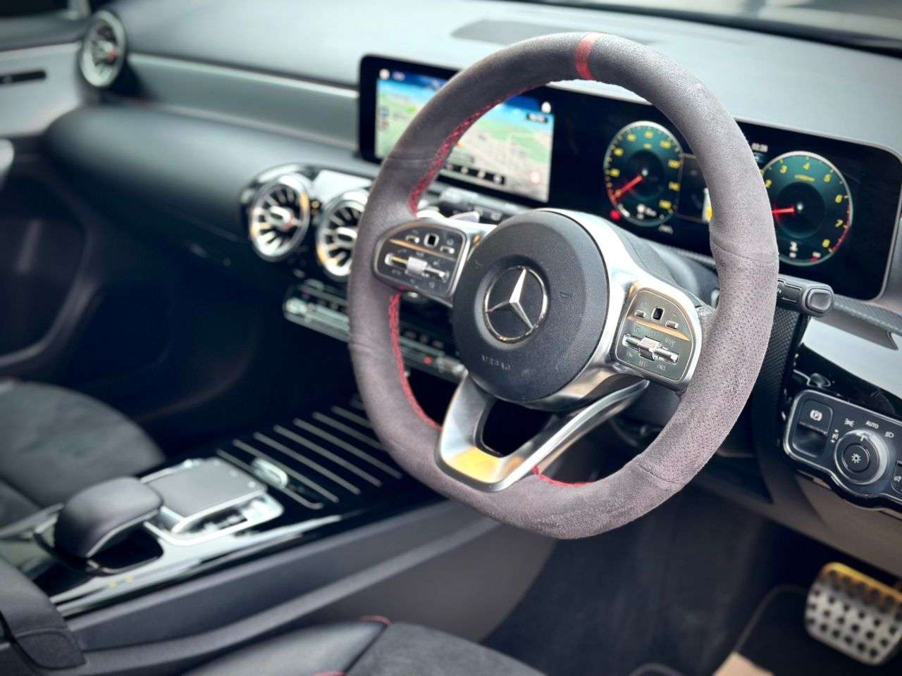 A 2019 MERCEDES-BENZ A-CLASS 2.0 A220 AMG Line (Premium) FSH WITH UPGRADES! A 2019 MERCEDES-BENZ A-CLASS 2.0 A220 AMG Line (Premium) FSH WITH UPGRADES!