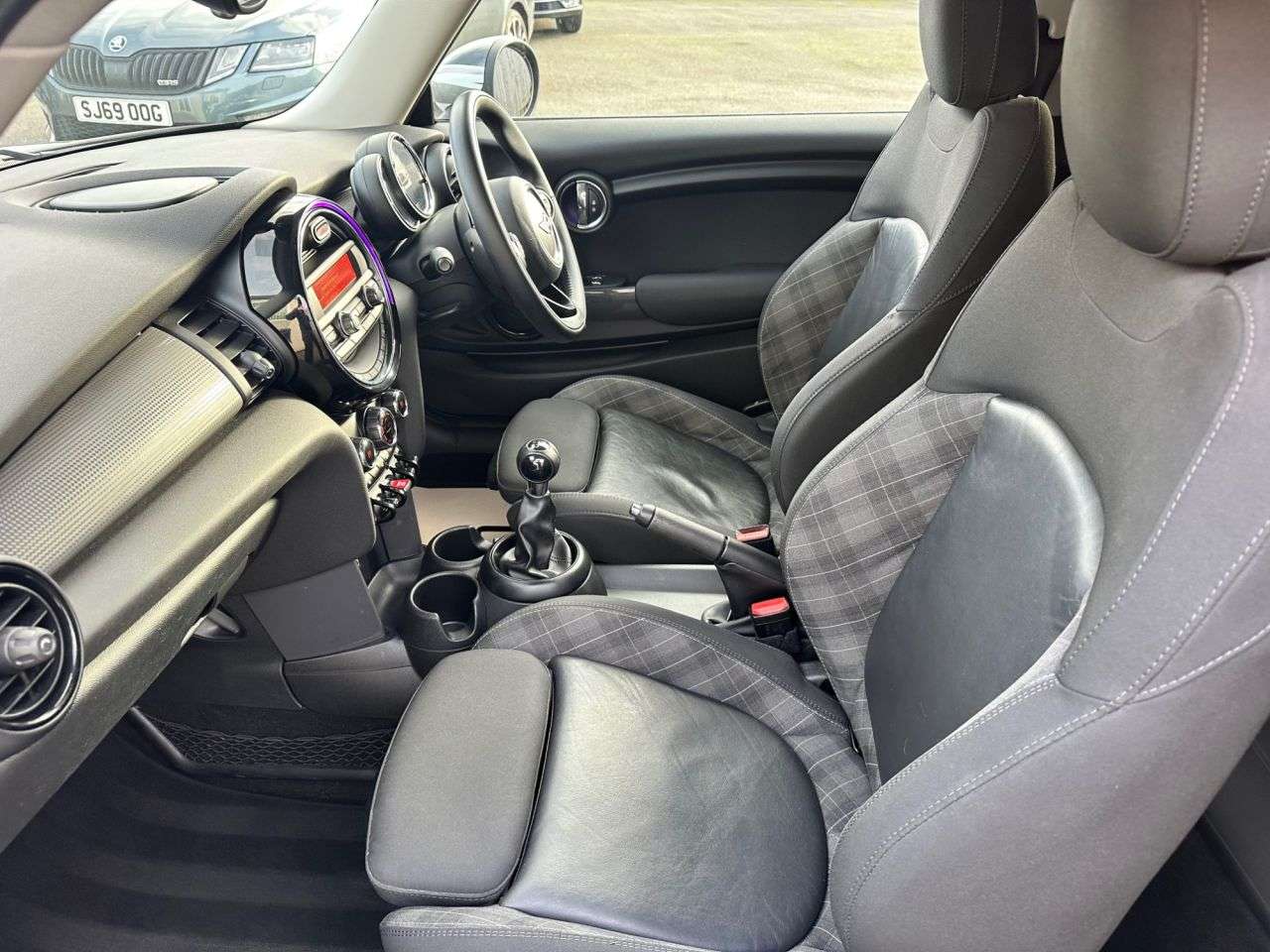 2017 MINI HATCH 2017 MINI HATCH