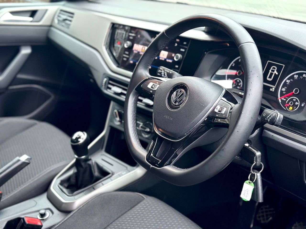 A 2018 VOLKSWAGEN POLO 1.0 SE Great spec! Superb condition! A 2018 VOLKSWAGEN POLO 1.0 SE Great spec! Superb condition!