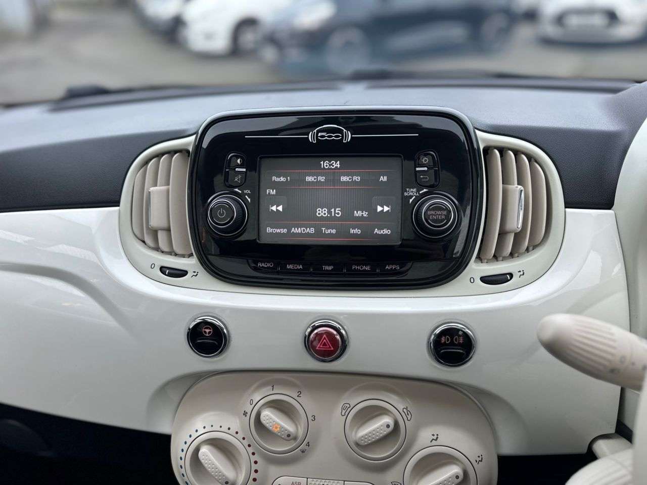 2018 FIAT 500 2018 FIAT 500