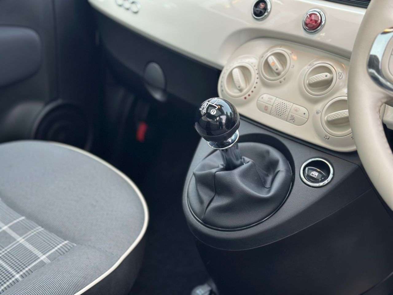 2018 FIAT 500 2018 FIAT 500