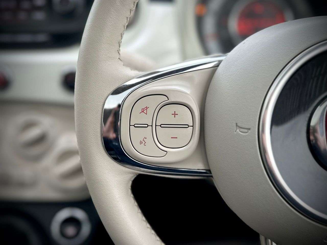 2018 FIAT 500 2018 FIAT 500