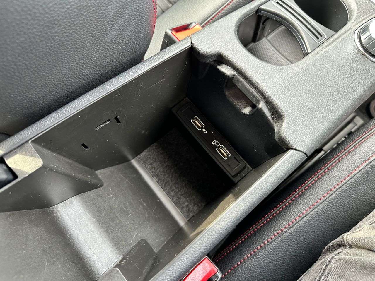 2018 MERCEDES-BENZ 180 2018 MERCEDES-BENZ 180