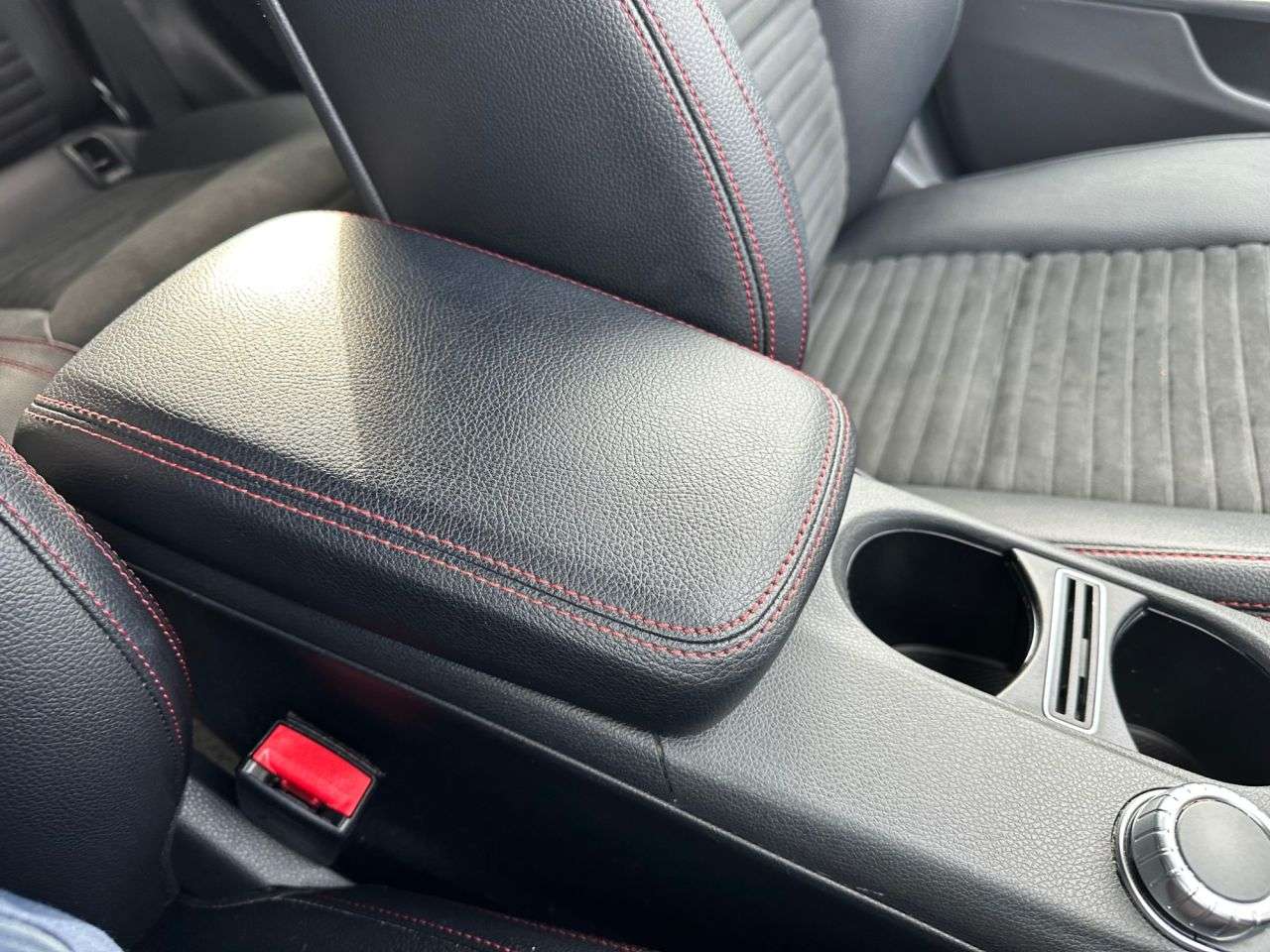 2018 MERCEDES-BENZ 180 2018 MERCEDES-BENZ 180