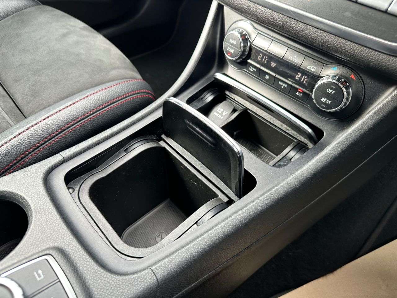 2018 MERCEDES-BENZ 180 2018 MERCEDES-BENZ 180