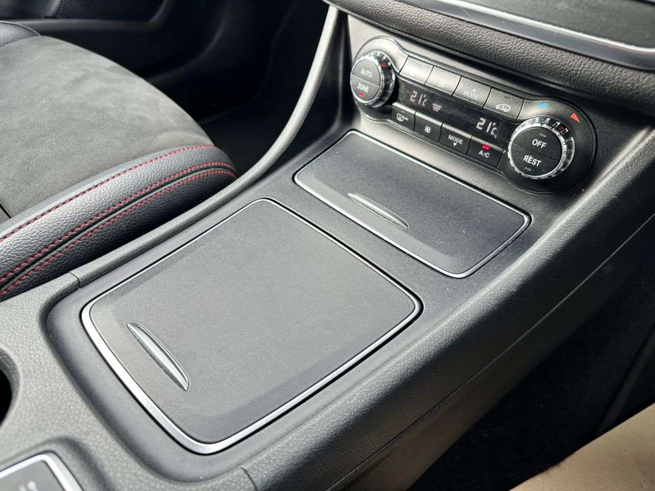 2018 MERCEDES-BENZ 180 2018 MERCEDES-BENZ 180