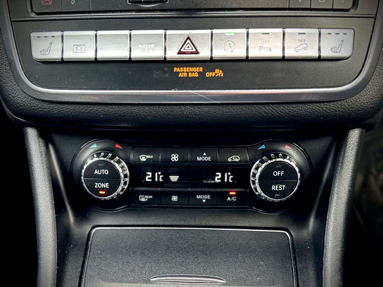 2018 MERCEDES-BENZ 180 2018 MERCEDES-BENZ 180