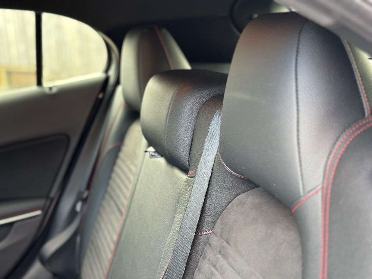 2018 MERCEDES-BENZ 180 2018 MERCEDES-BENZ 180