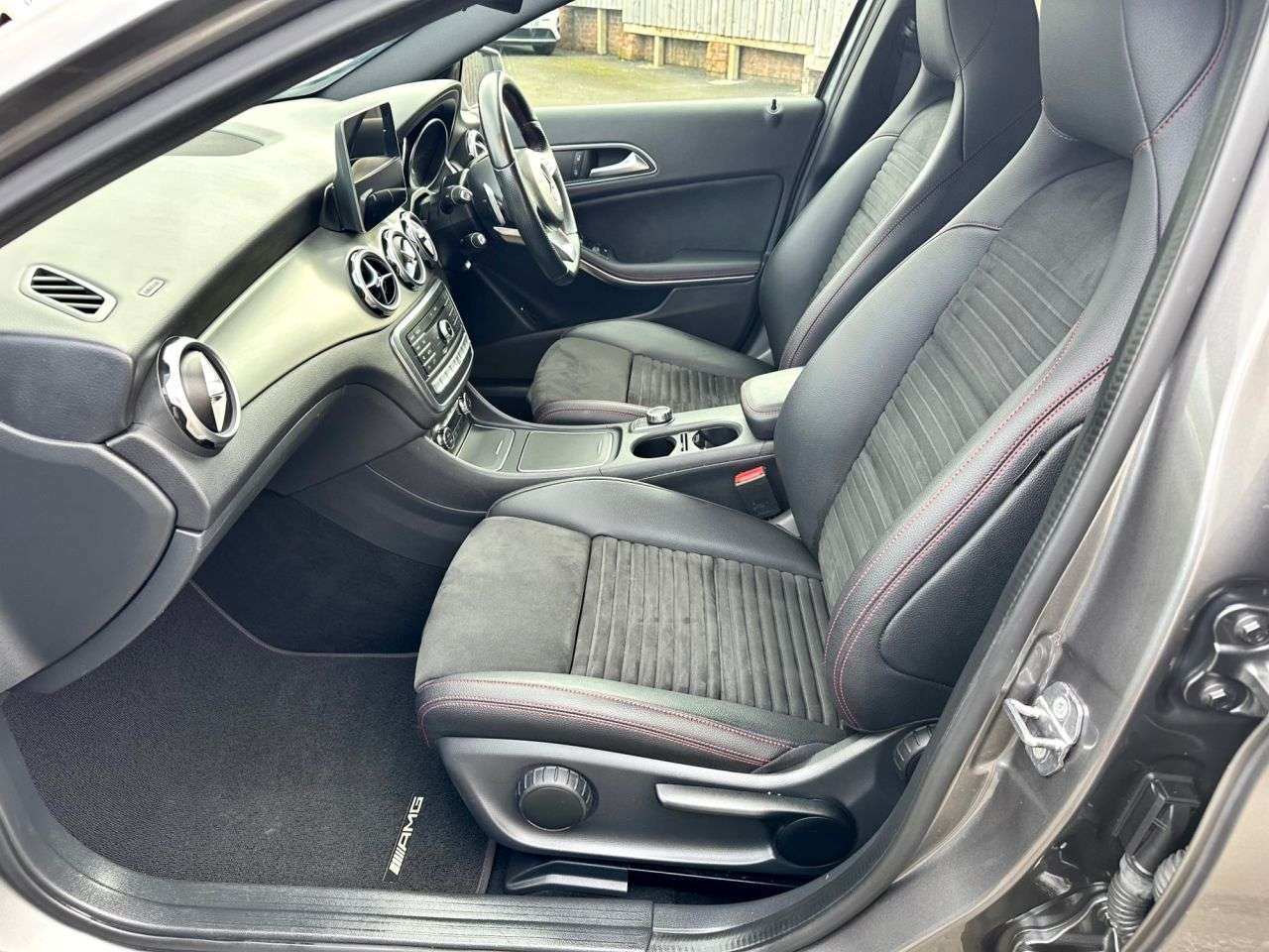 2018 MERCEDES-BENZ 180 2018 MERCEDES-BENZ 180