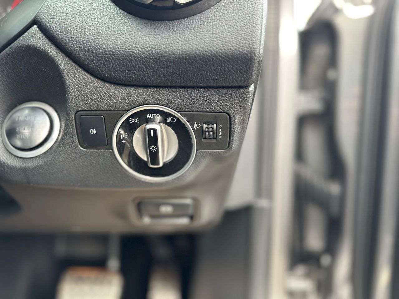 2018 MERCEDES-BENZ 180 2018 MERCEDES-BENZ 180