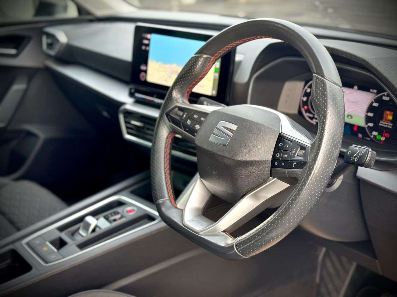 A 2020 SEAT LEON 1.5 eTSI MHEV FR Petrol Hybrid DSG A 2020 SEAT LEON 1.5 eTSI MHEV FR Petrol Hybrid DSG