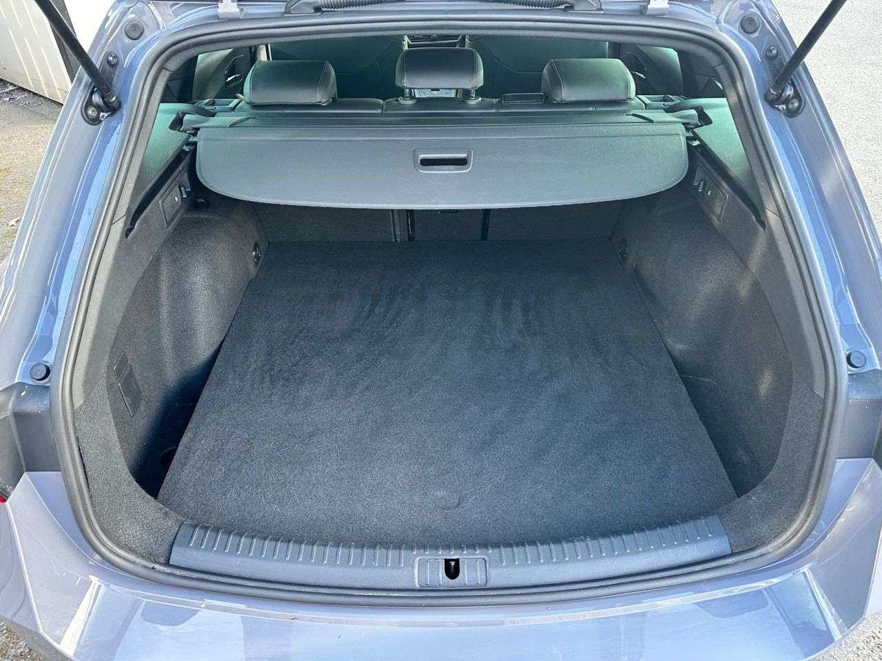 2021 CUPRA LEON 2021 CUPRA LEON