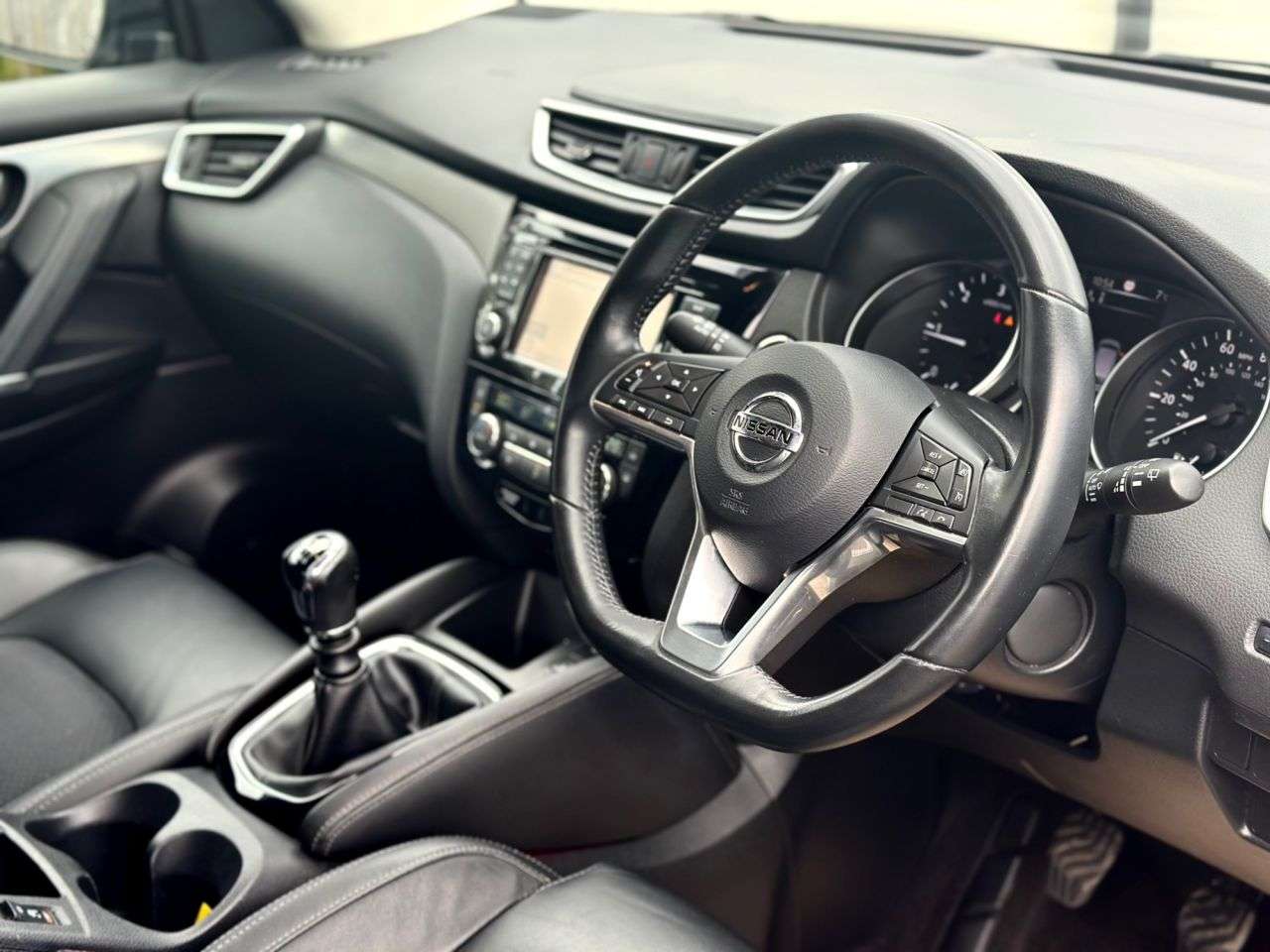 A 2018 NISSAN QASHQAI 1.5 dCi Tekna GREAT SPEC! FSH! A 2018 NISSAN QASHQAI 1.5 dCi Tekna GREAT SPEC! FSH!