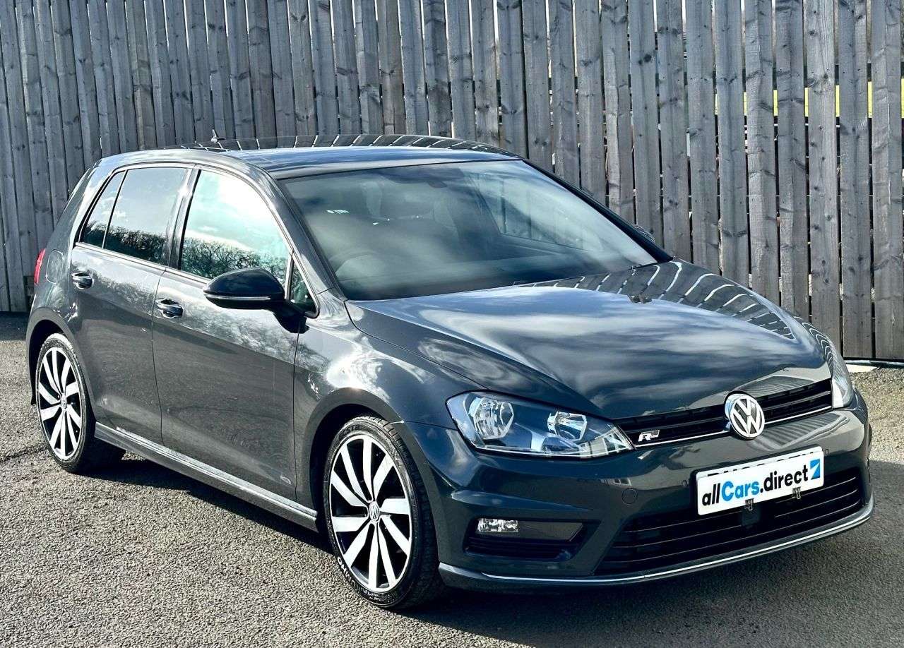 A 2016 VOLKSWAGEN GOLF 2.0 TDI R-Line Edition SUNROOF! £35 A YEAR TAX! A 2016 VOLKSWAGEN GOLF 2.0 TDI R-Line Edition SUNROOF! £35 A YEAR TAX!