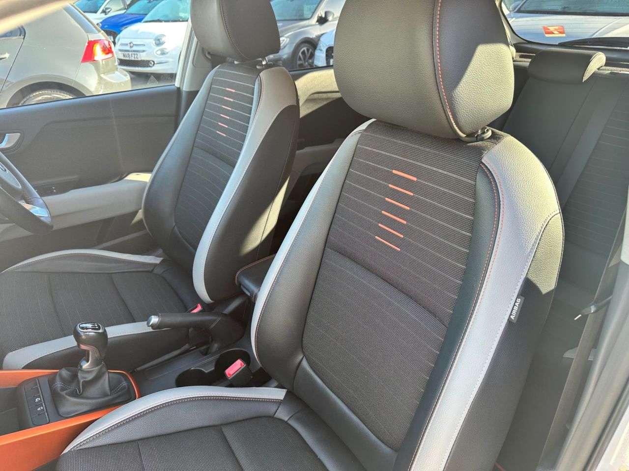 2019 KIA STONIC 2019 KIA STONIC