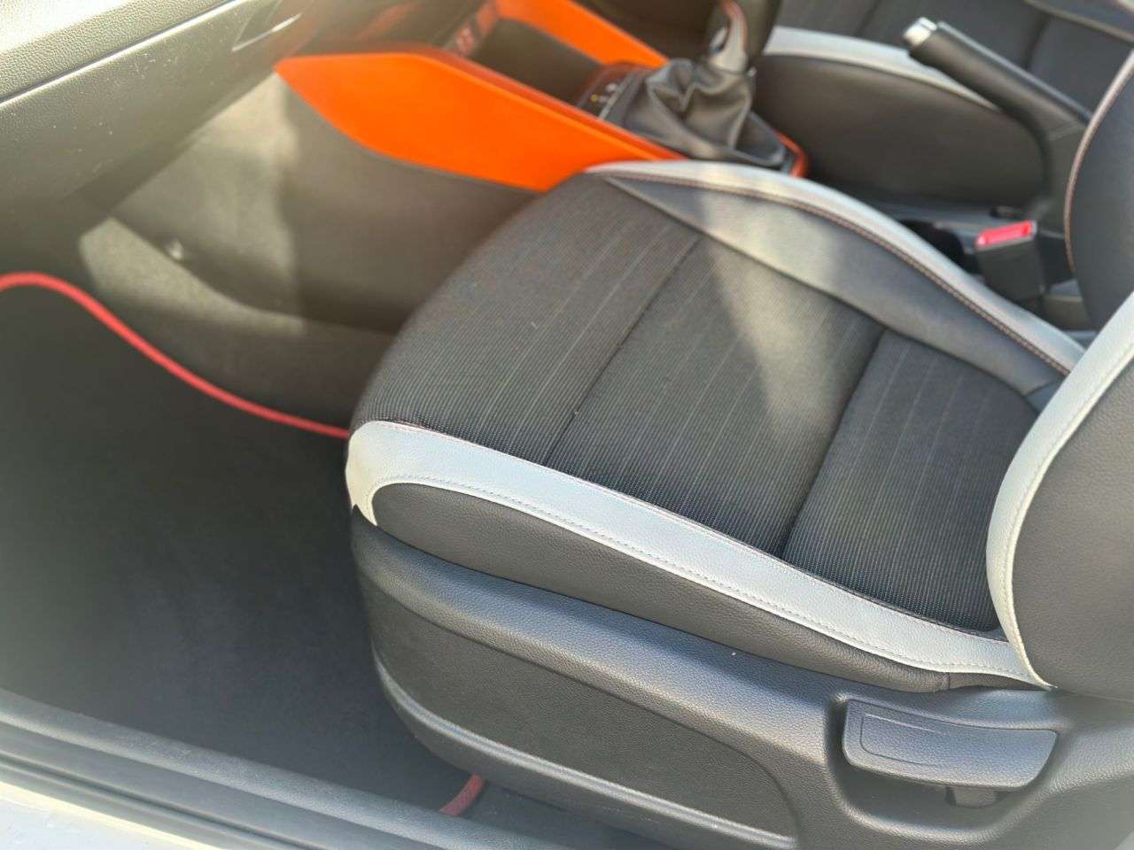 2019 KIA STONIC 2019 KIA STONIC