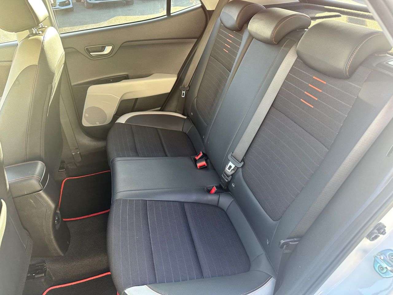 2019 KIA STONIC 2019 KIA STONIC