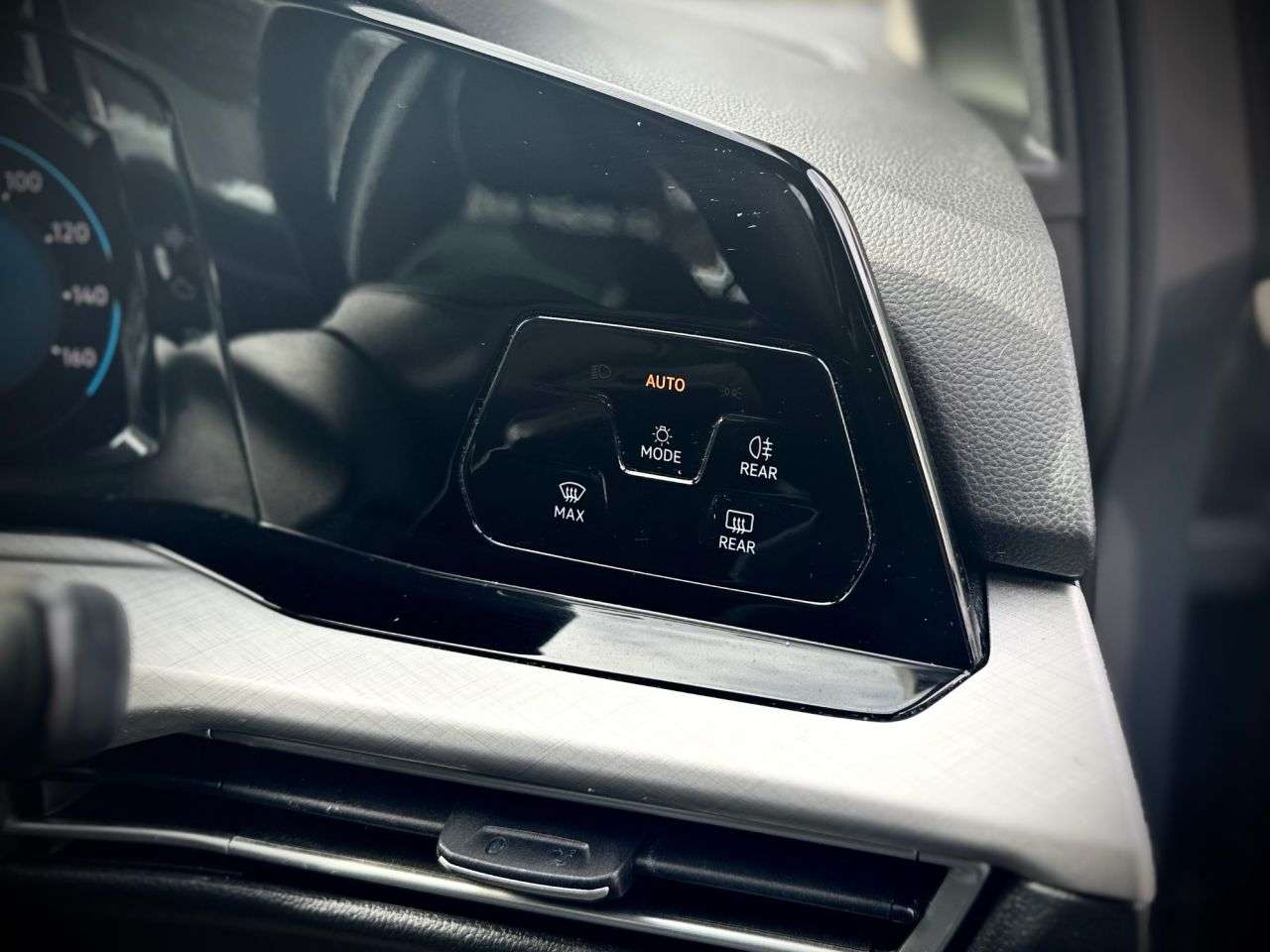 2020 VOLKSWAGEN GOLF 2020 VOLKSWAGEN GOLF