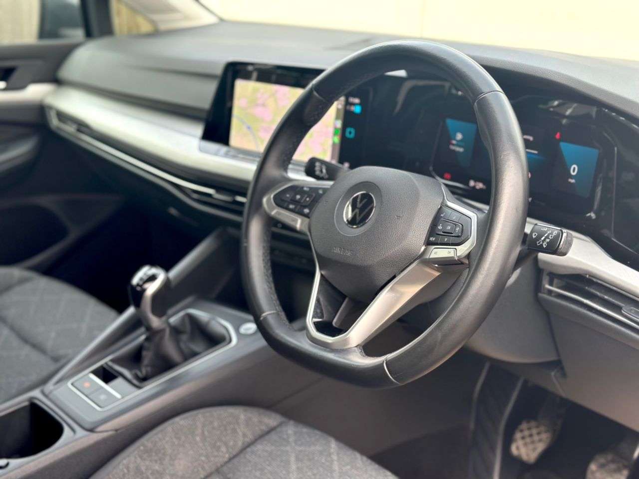 A 2020 VOLKSWAGEN GOLF 1.5 TSI Life GREAT CONDITION! A 2020 VOLKSWAGEN GOLF 1.5 TSI Life GREAT CONDITION!