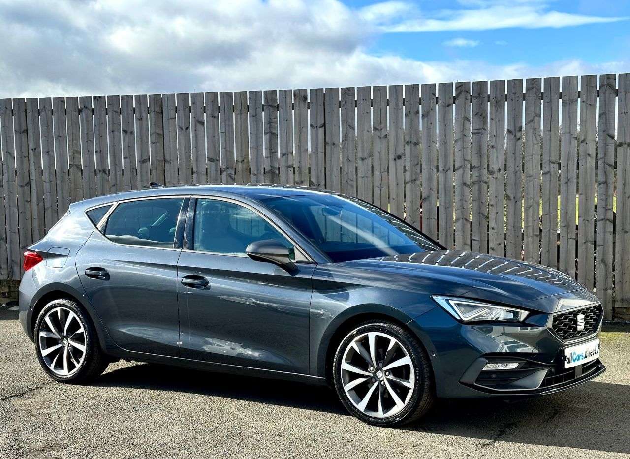 A 2022 SEAT LEON 1.5 eTSI MHEV FR Sport Petrol Hybrid DSG HUGE SPEC! GREAT CONDITION! A 2022 SEAT LEON 1.5 eTSI MHEV FR Sport Petrol Hybrid DSG HUGE SPEC! GREAT CONDITION!