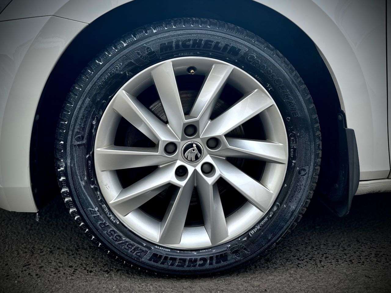 2017 SKODA SUPERB 2017 SKODA SUPERB