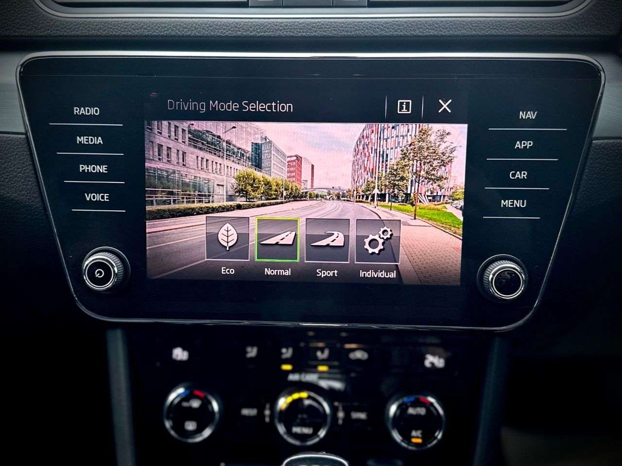 2017 SKODA SUPERB 2017 SKODA SUPERB