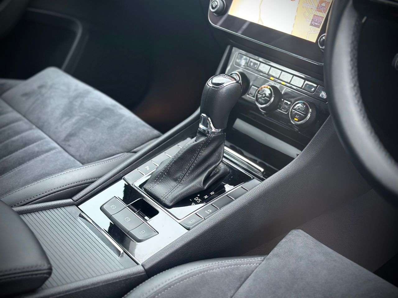 2017 SKODA SUPERB 2017 SKODA SUPERB