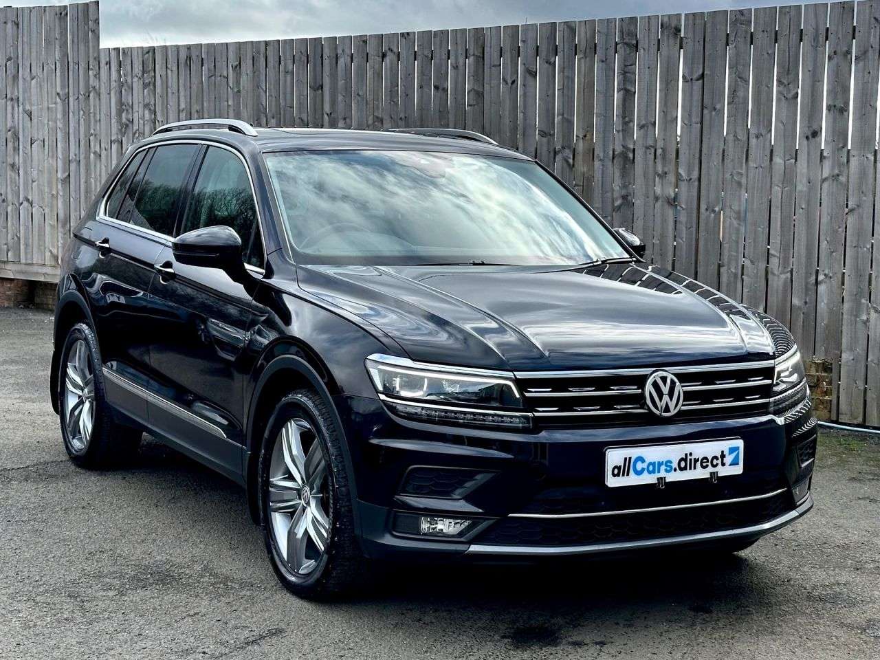 A 2018 VOLKSWAGEN TIGUAN 2.0 TDI SEL 4Motion FSH INC T/BELT & HALDEX OIL A 2018 VOLKSWAGEN TIGUAN 2.0 TDI SEL 4Motion FSH INC T/BELT & HALDEX OIL