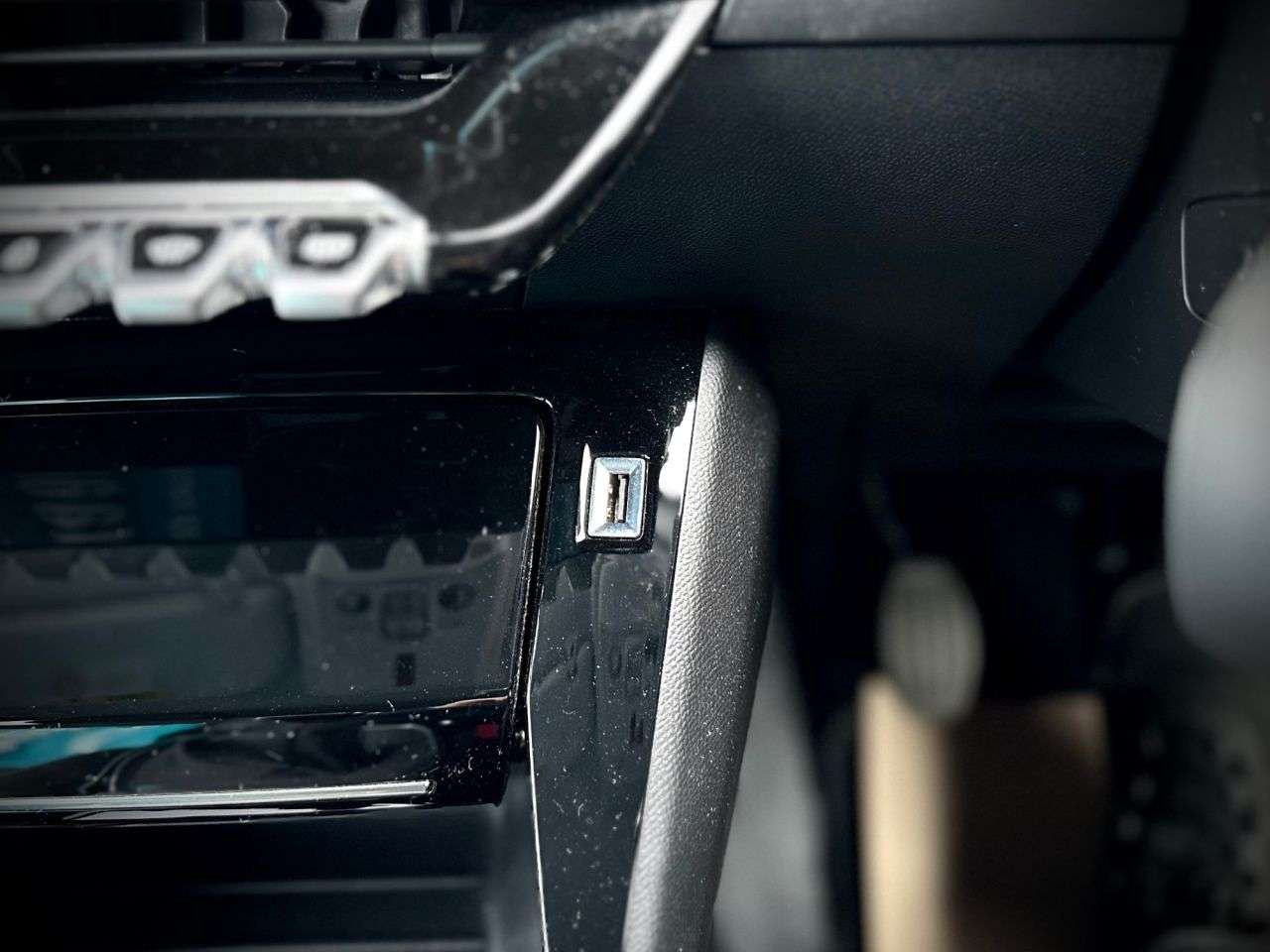 2020 PEUGEOT 208 2020 PEUGEOT 208