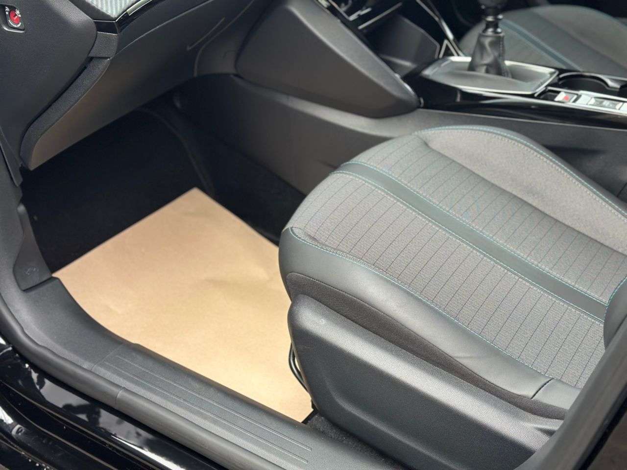 2020 PEUGEOT 208 2020 PEUGEOT 208