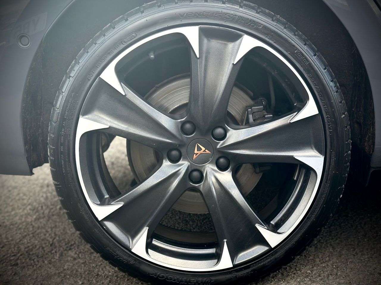 2021 CUPRA LEON 2021 CUPRA LEON