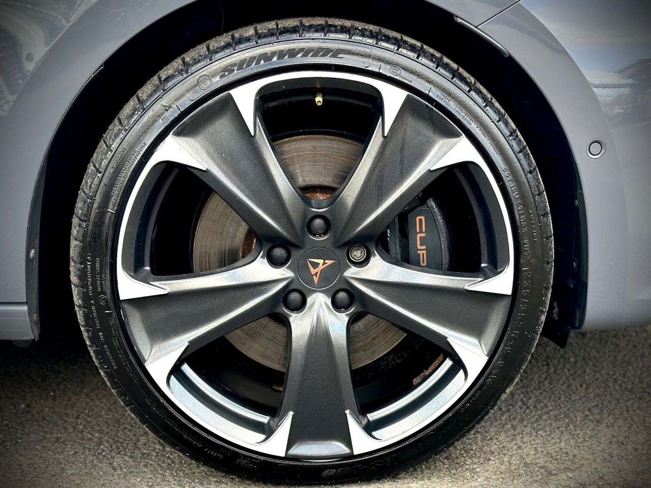 2021 CUPRA LEON 2021 CUPRA LEON