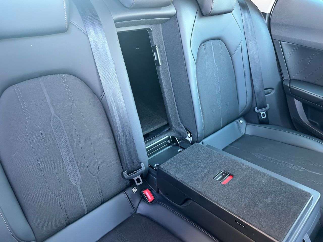 2022 CUPRA FORMENTOR 2022 CUPRA FORMENTOR