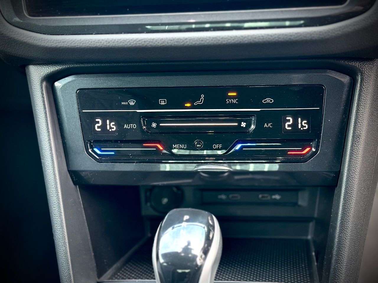 2021 VOLKSWAGEN TIGUAN 2021 VOLKSWAGEN TIGUAN