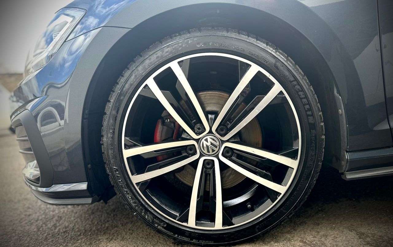 2019 VOLKSWAGEN GOLF 2019 VOLKSWAGEN GOLF