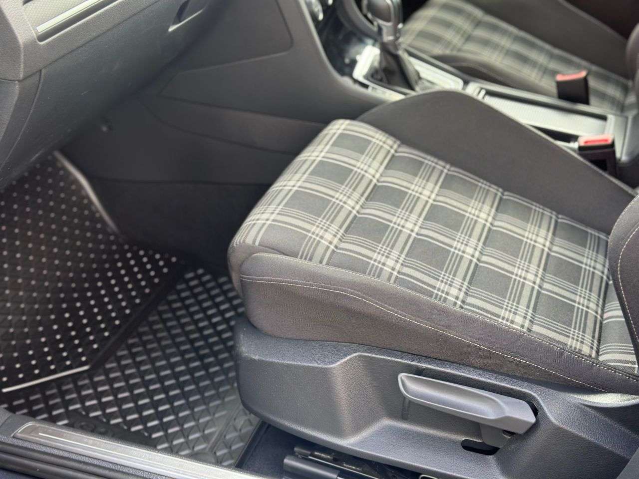 2019 VOLKSWAGEN GOLF 2019 VOLKSWAGEN GOLF