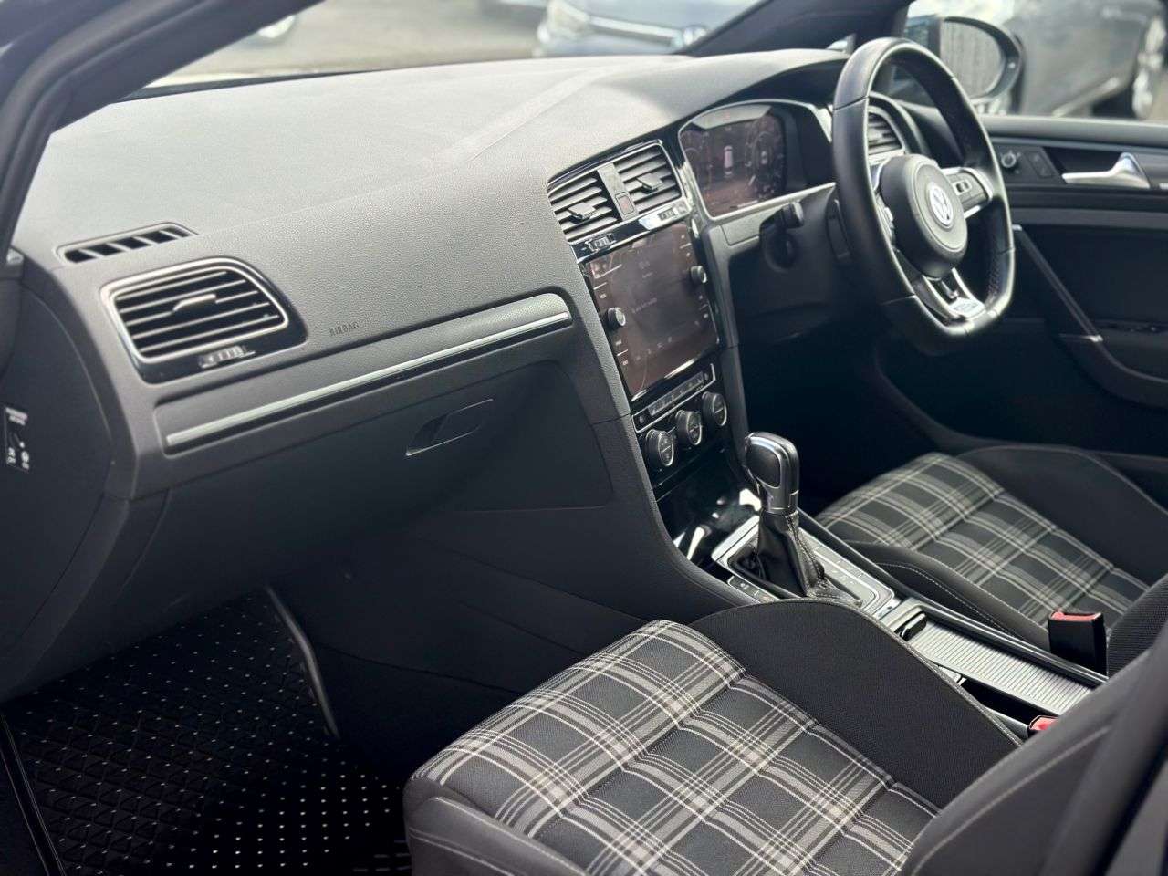 2019 VOLKSWAGEN GOLF 2019 VOLKSWAGEN GOLF